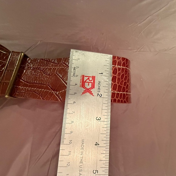 Per Se by Carlisle Brown Leather Embossed 2.25” Women’s Belt Size Medium $368 - Picture 10 of 10